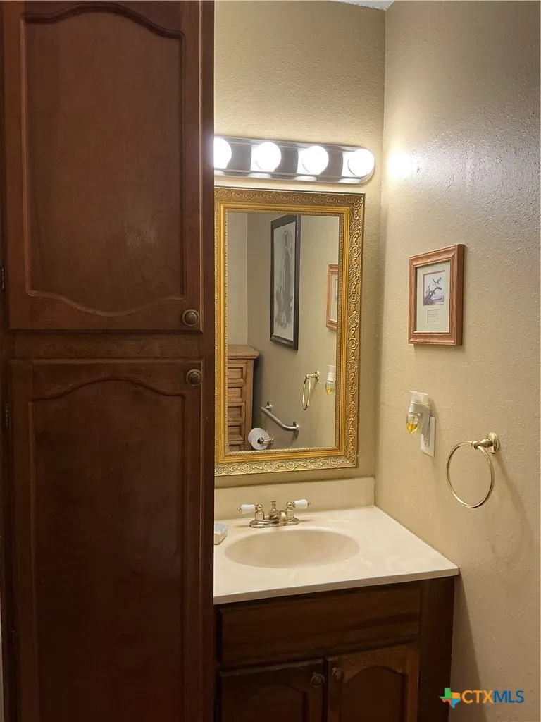 2802 E Good Shepherd Drive Brownwood, TX 76801