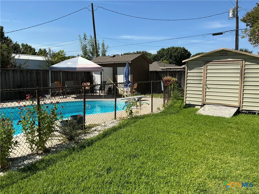 2802 E Good Shepherd Drive Brownwood, TX 76801