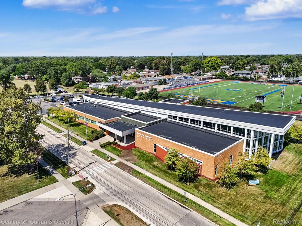 5735 Silvery Lane Dearborn Heights City, MI 48127