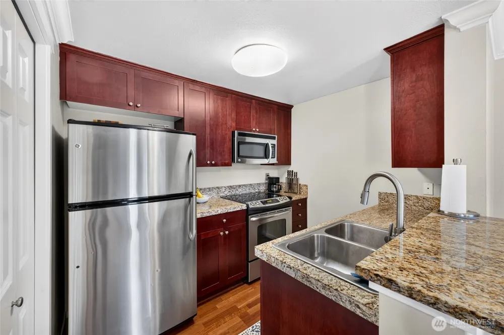 1840 S 284th Lane #H103 Federal Way, WA 98003
