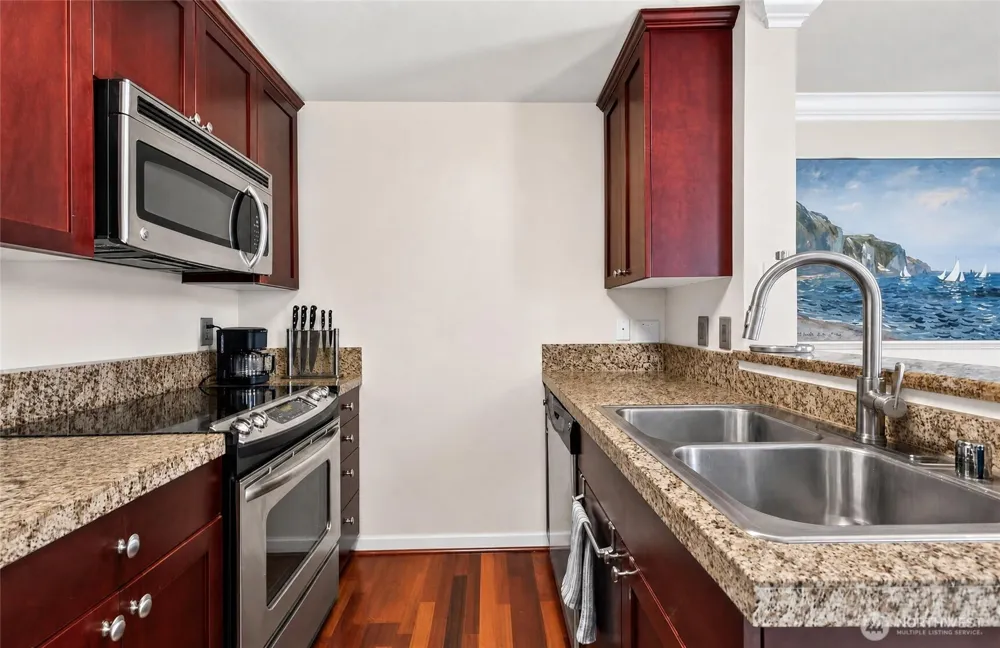 1840 S 284th Lane #H103 Federal Way, WA 98003
