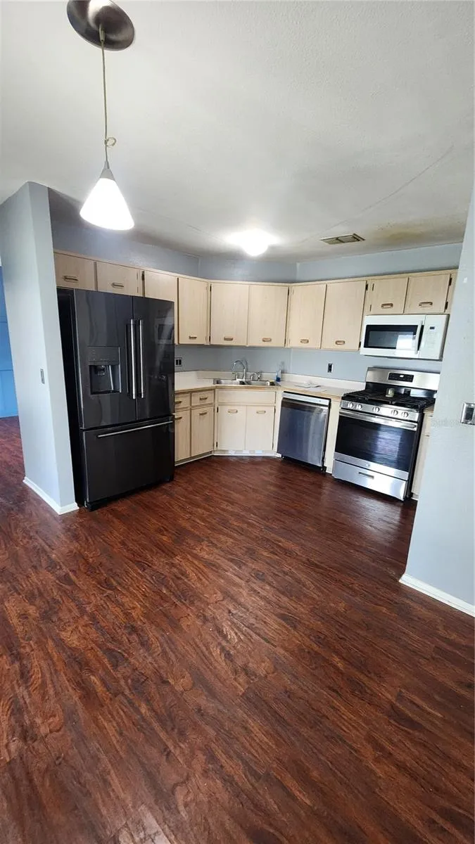 7712 SIMON RIDGE COURT Kissimmee, FL 34747