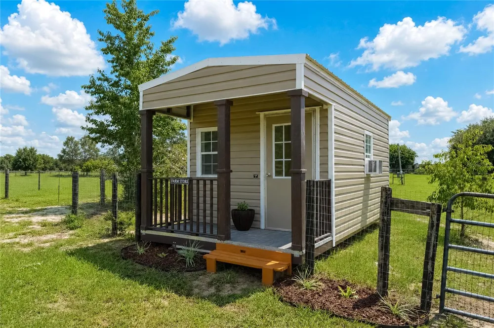 10525 SW 129TH TERRACE ROAD Dunnellon, FL 34432