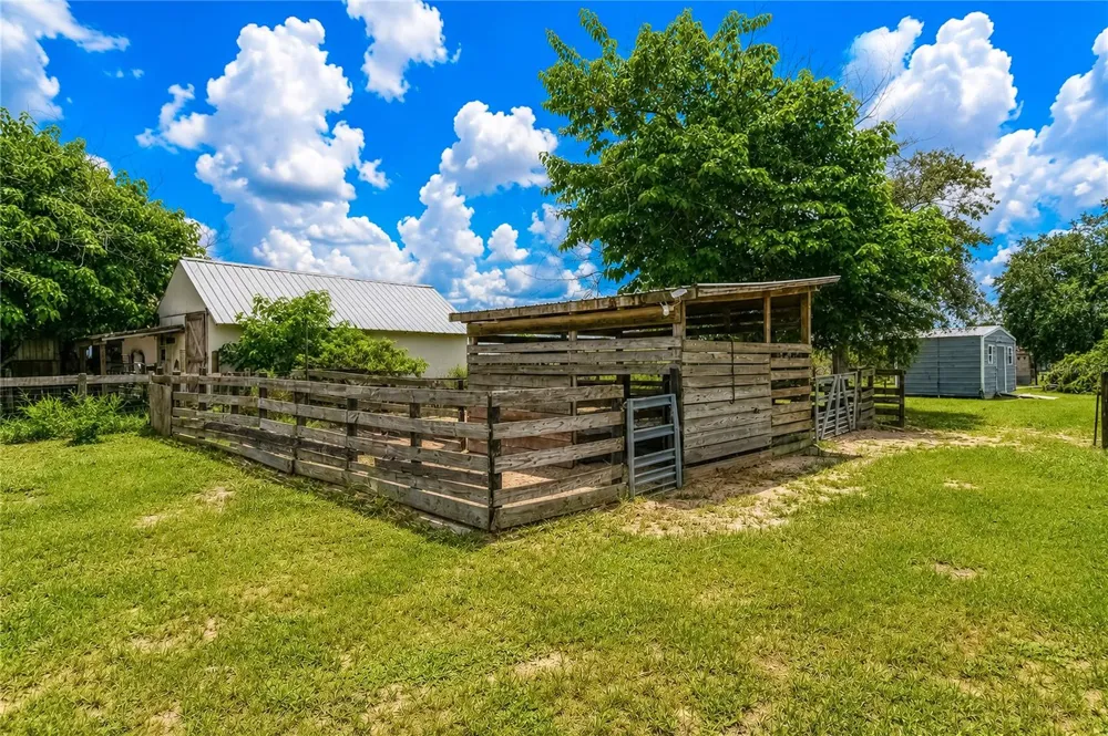 10525 SW 129TH TERRACE ROAD Dunnellon, FL 34432