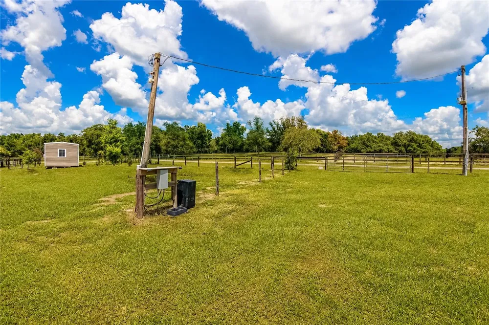 10525 SW 129TH TERRACE ROAD Dunnellon, FL 34432