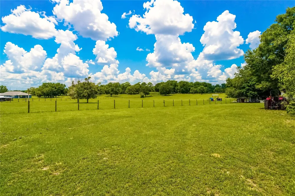 10525 SW 129TH TERRACE ROAD Dunnellon, FL 34432