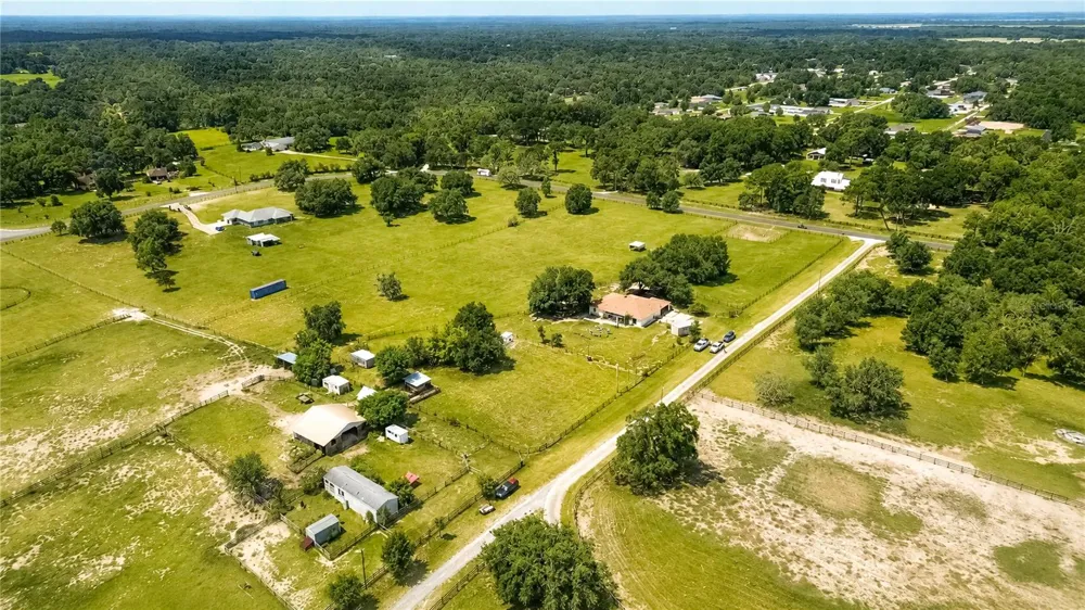 10525 SW 129TH TERRACE ROAD Dunnellon, FL 34432