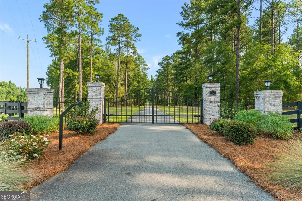 2224 Chainey Briar Rd Metter, GA 30439