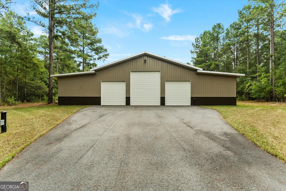 2224 Chainey Briar Rd Metter, GA 30439