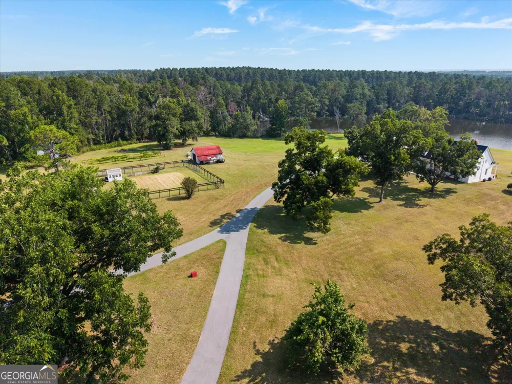 2224 Chainey Briar Rd Metter, GA 30439