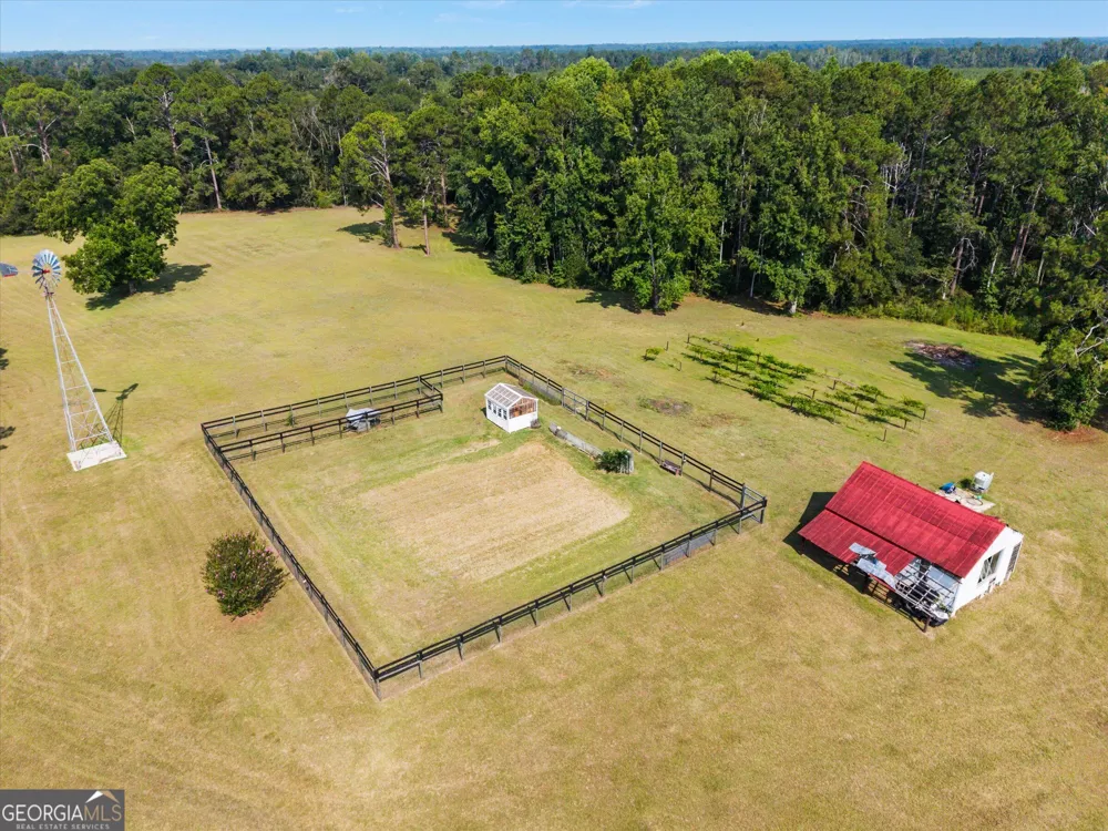 2224 Chainey Briar Rd Metter, GA 30439
