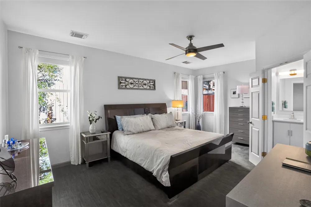 2713 Kinney Oaks Court Austin, TX 78704