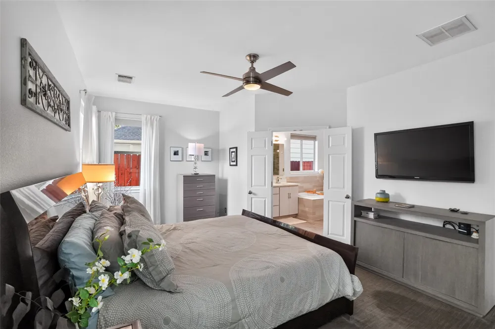 2713 Kinney Oaks Court Austin, TX 78704