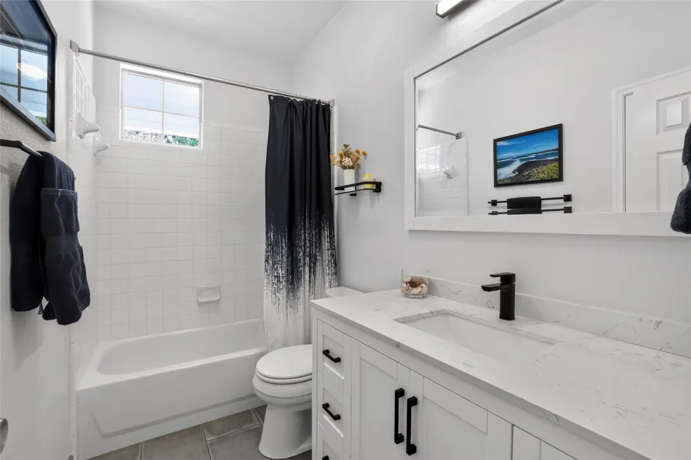 2713 Kinney Oaks Court Austin, TX 78704