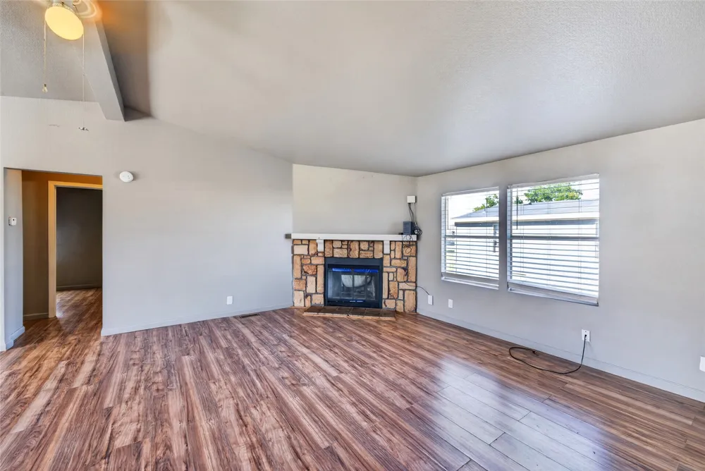 1341 Flying L Lane #16 Mansfield, TX 76063