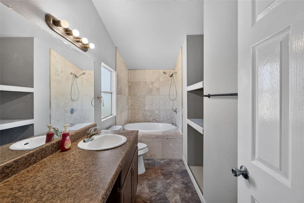 1341 Flying L Lane #16 Mansfield, TX 76063