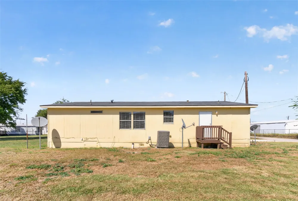 1341 Flying L Lane #16 Mansfield, TX 76063