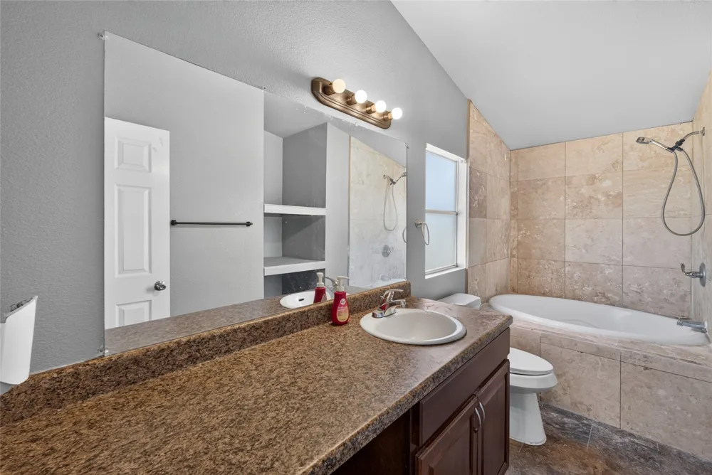 1341 Flying L Lane #16 Mansfield, TX 76063
