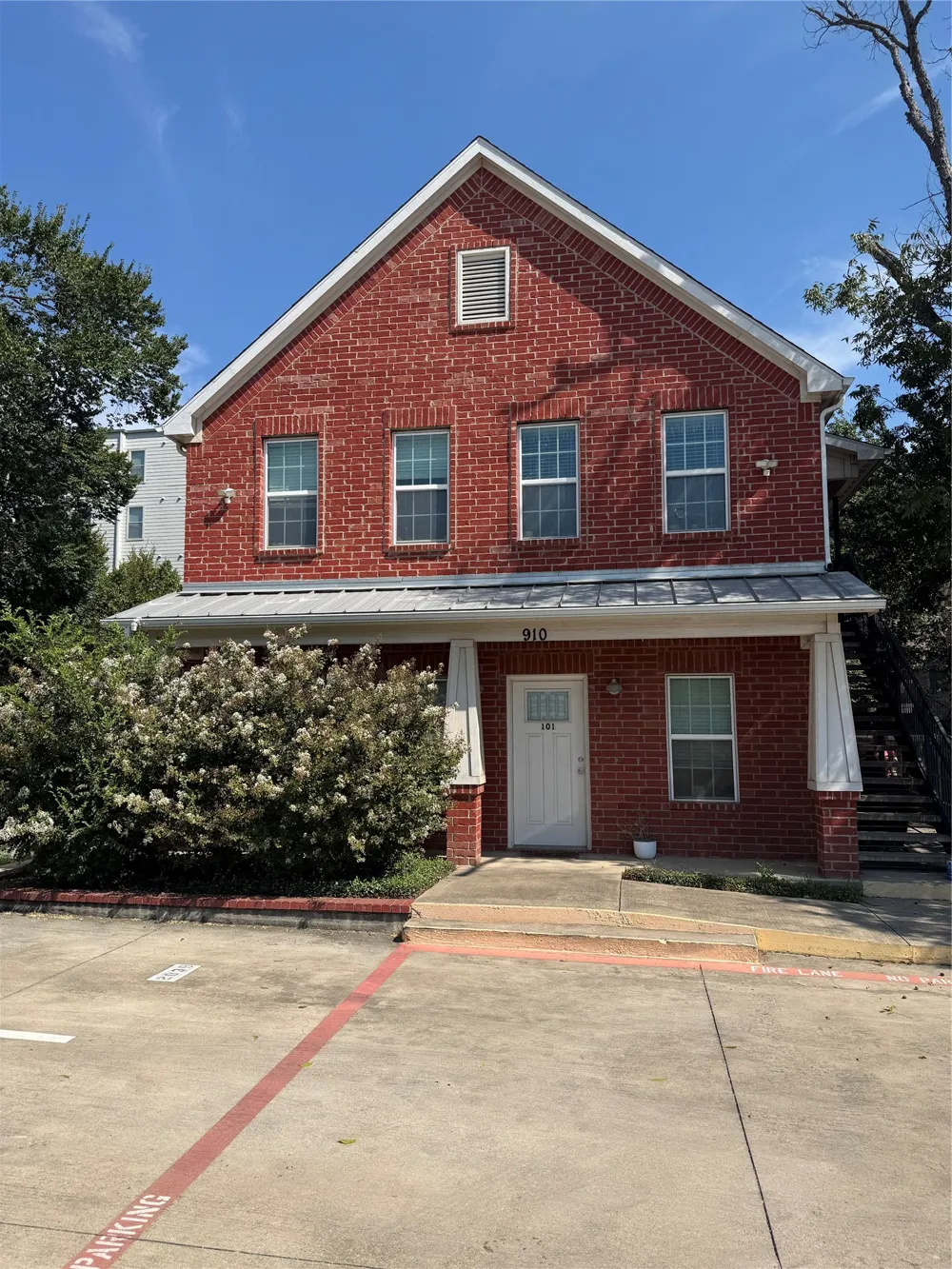 910 Fannin #203 Denton, TX 76201