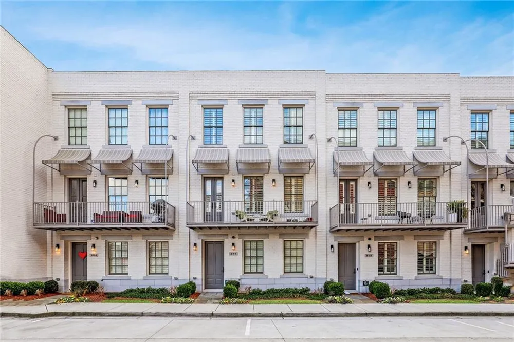 308 Stonemont Drive Atlanta, GA 30305