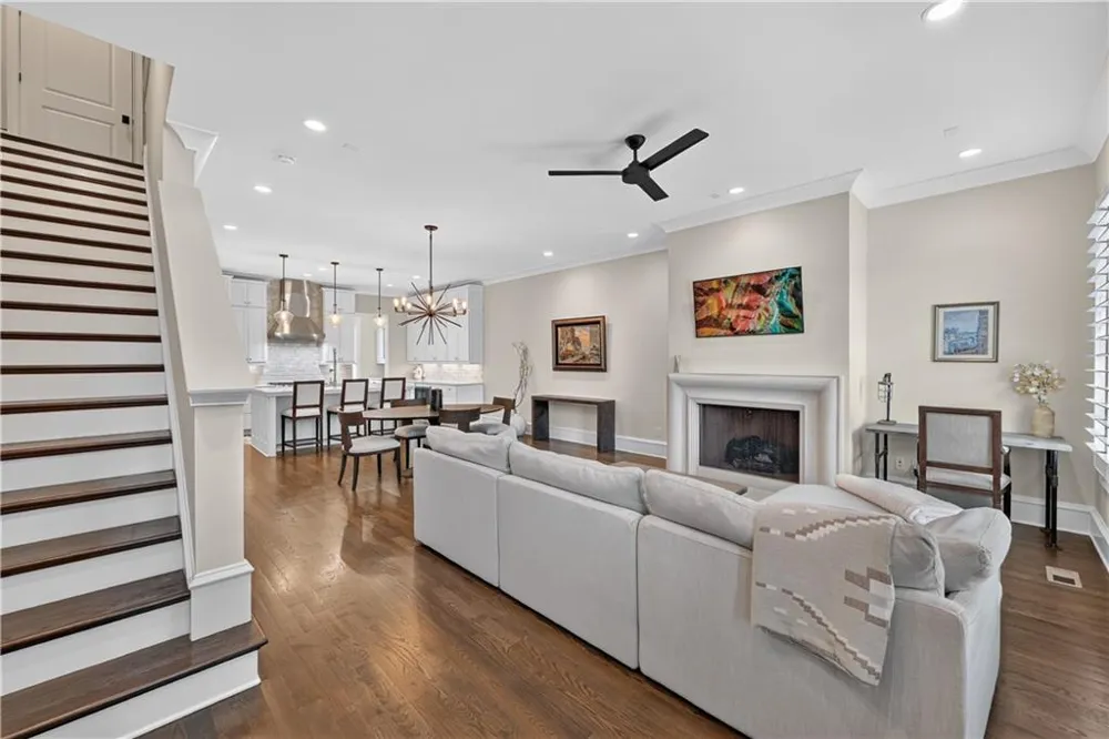 308 Stonemont Drive Atlanta, GA 30305