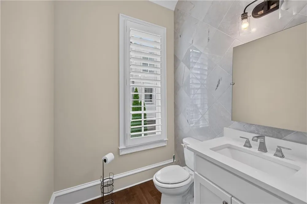 308 Stonemont Drive Atlanta, GA 30305