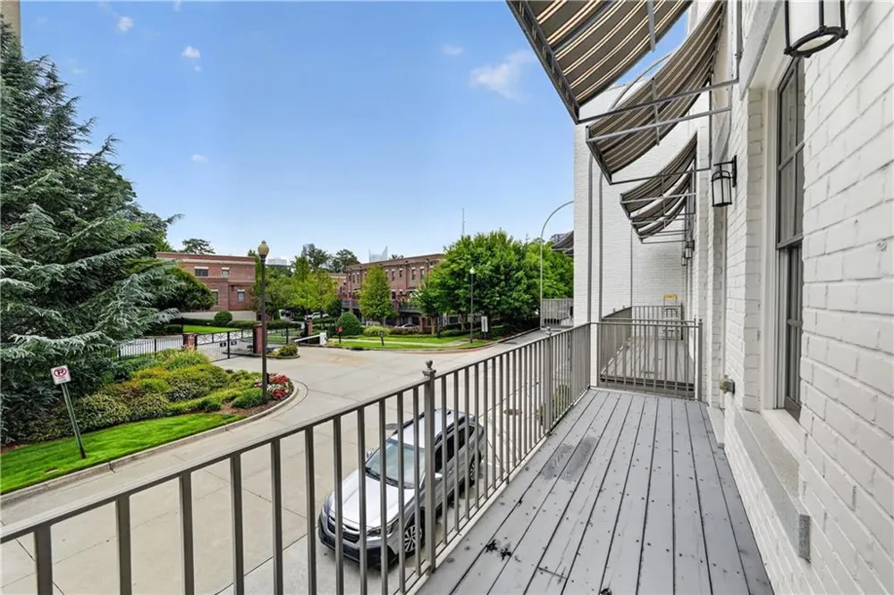 308 Stonemont Drive Atlanta, GA 30305