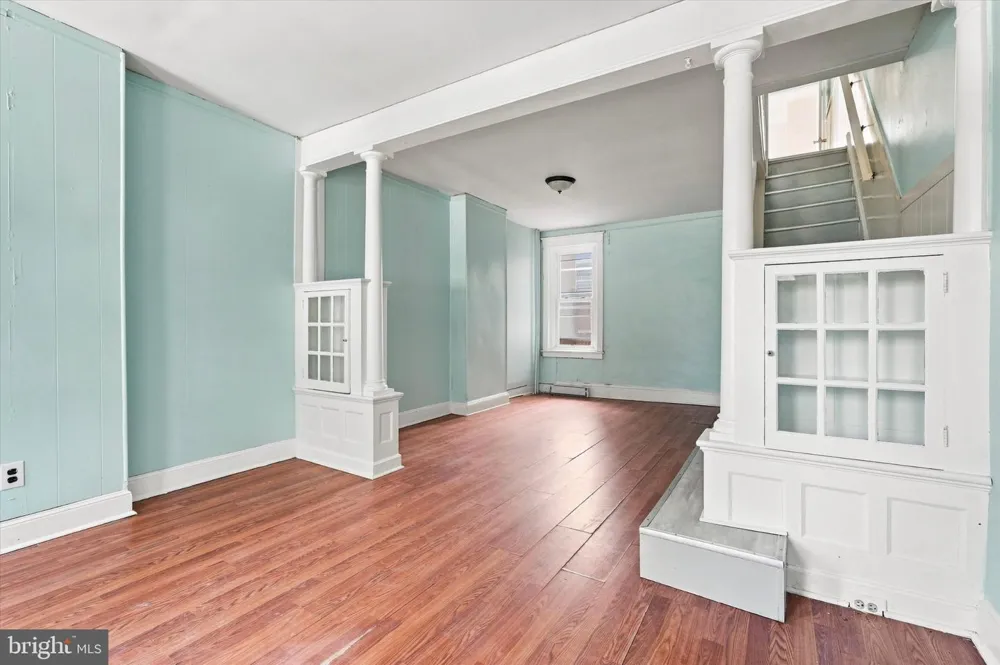 634 INDIANA AVENUE Philadelphia, PA 19133