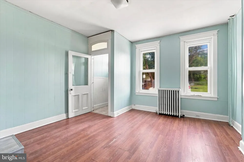 634 INDIANA AVENUE Philadelphia, PA 19133