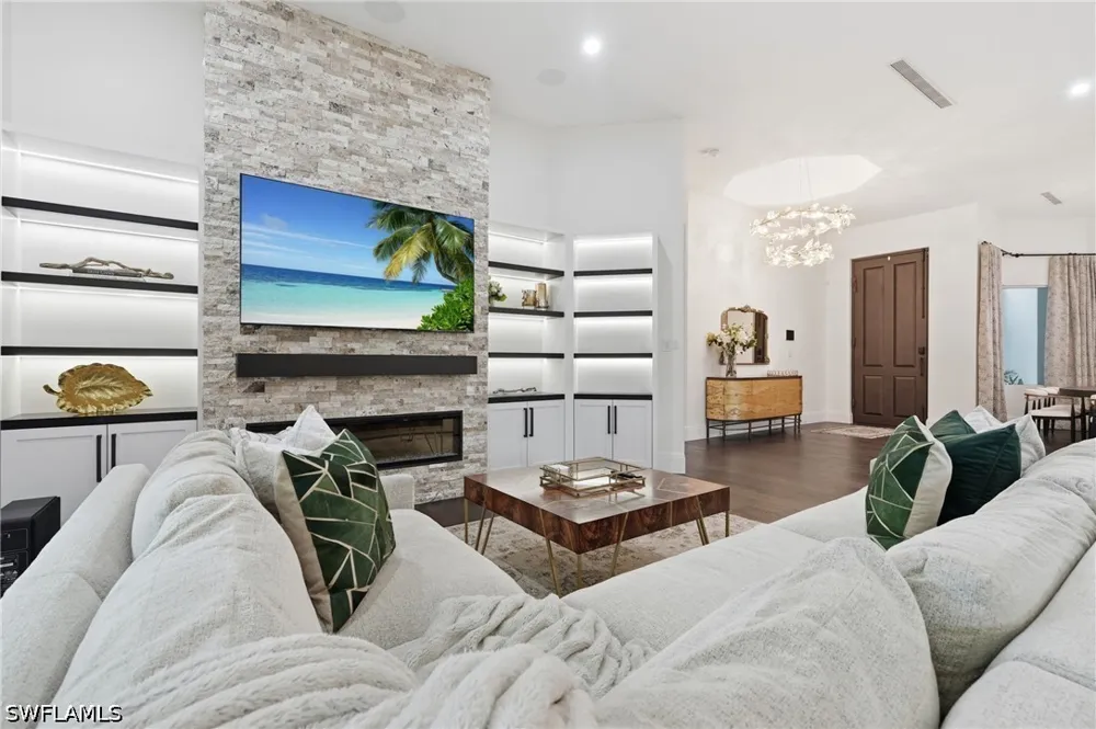 68th Street SW Naples, FL 34105