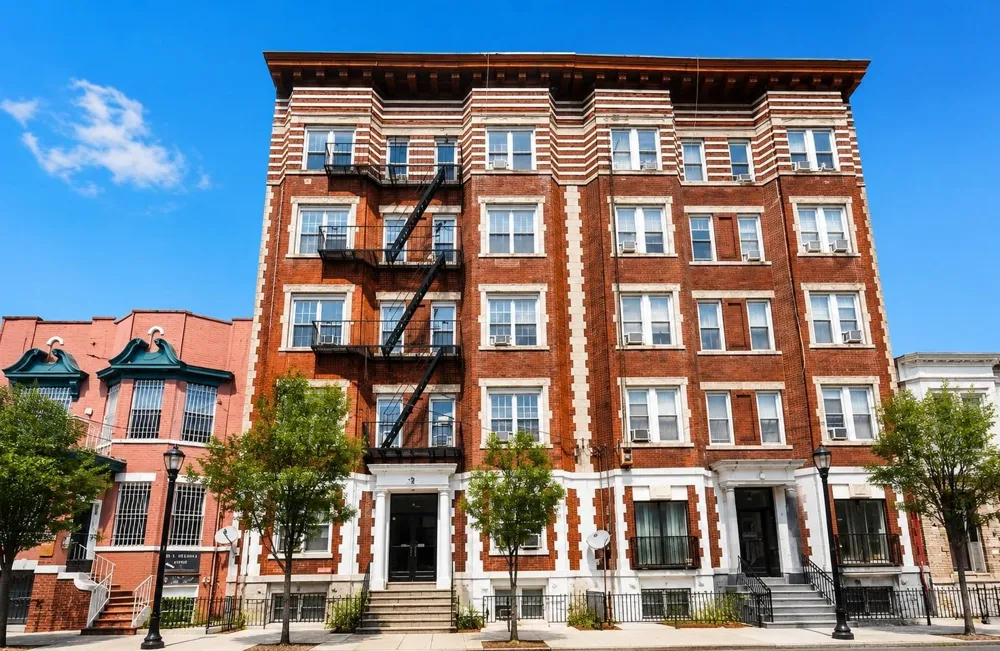 320 49TH ST Union City, NJ 07087