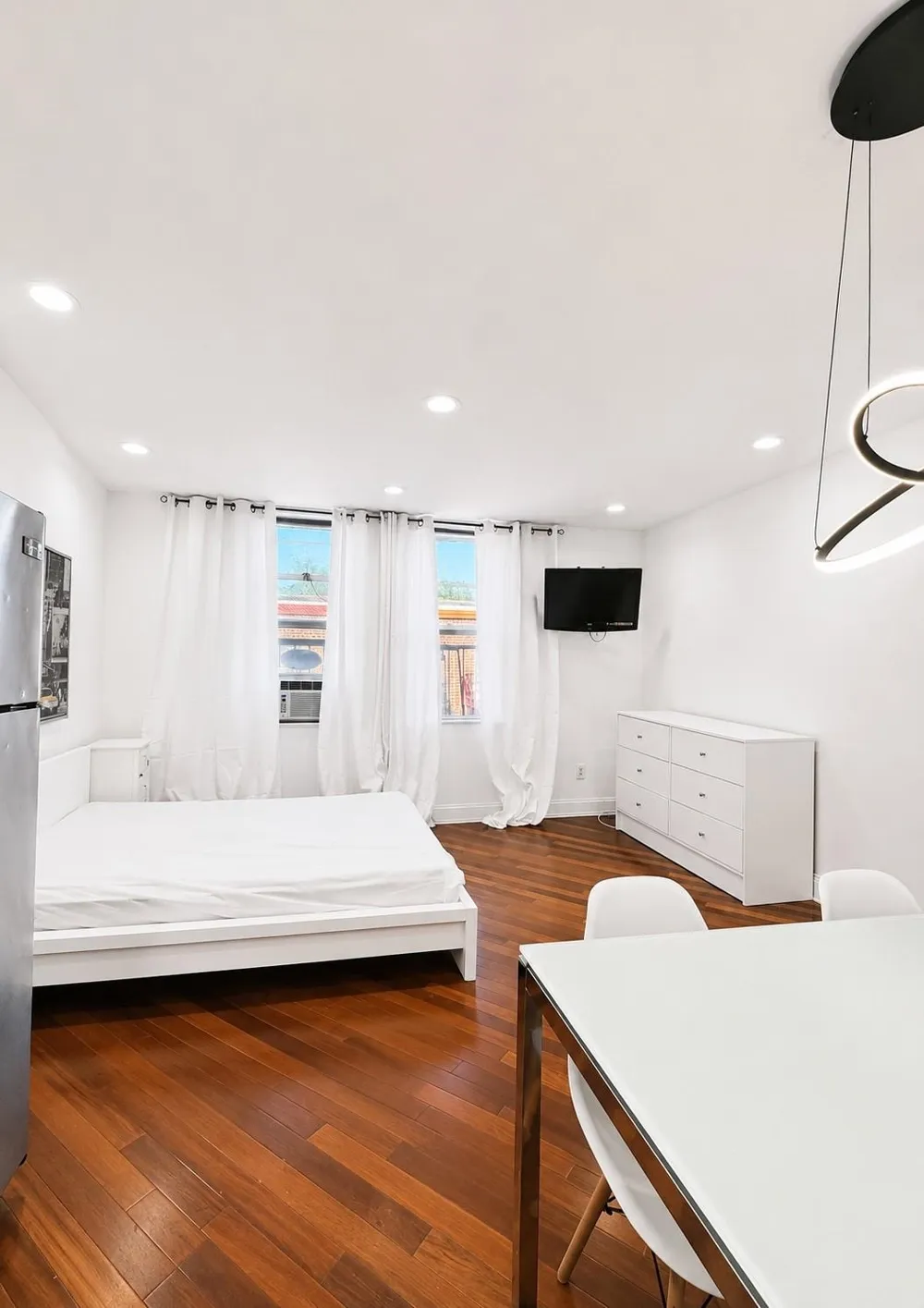 320 49TH ST Union City, NJ 07087