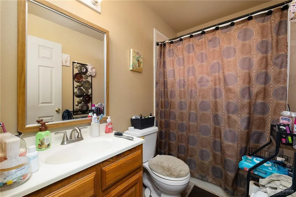 23582 Rio Concho Circle Harlingen, TX 78552