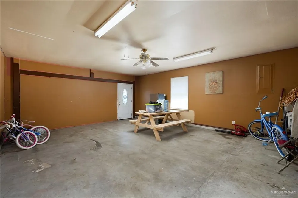 23582 Rio Concho Circle Harlingen, TX 78552