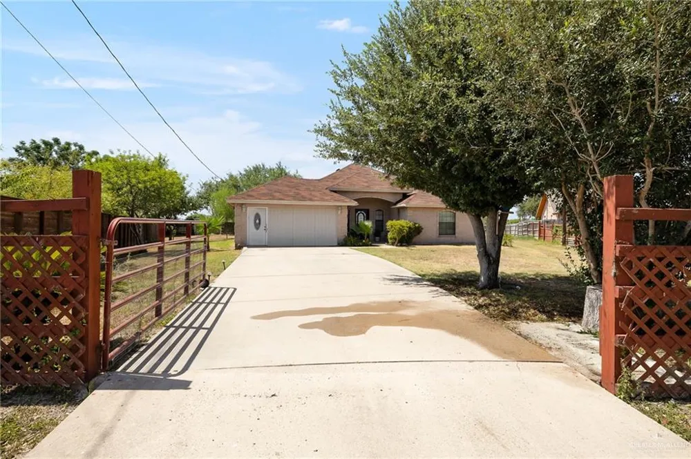 23582 Rio Concho Circle Harlingen, TX 78552