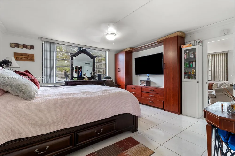 1101 Colony Point Circle ##123 Pembroke Pines, FL 33026