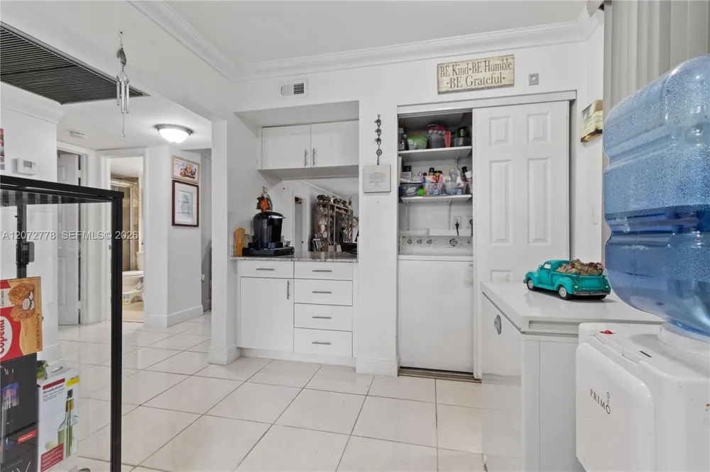 1101 Colony Point Circle ##123 Pembroke Pines, FL 33026
