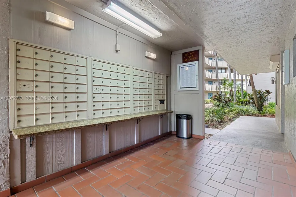 1101 Colony Point Circle ##123 Pembroke Pines, FL 33026