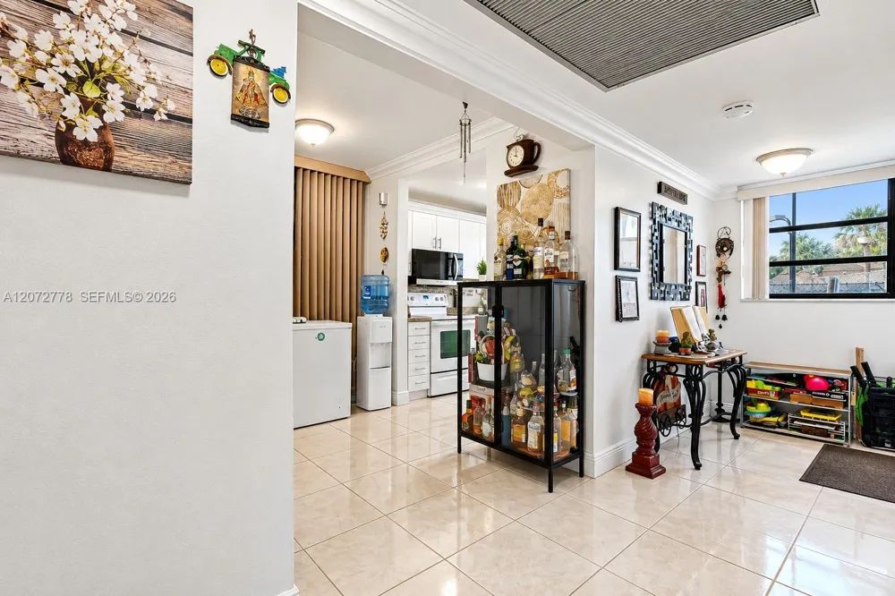 1101 Colony Point Circle ##123 Pembroke Pines, FL 33026