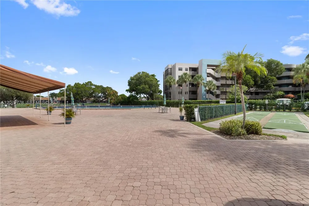 1101 Colony Point Circle ##123 Pembroke Pines, FL 33026