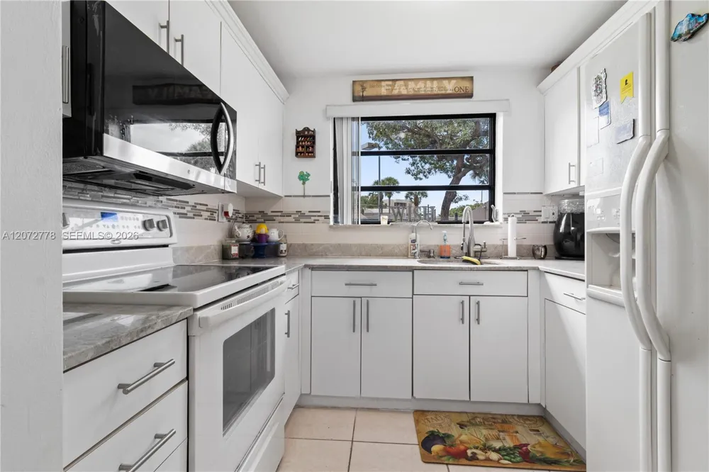 1101 Colony Point Circle ##123 Pembroke Pines, FL 33026