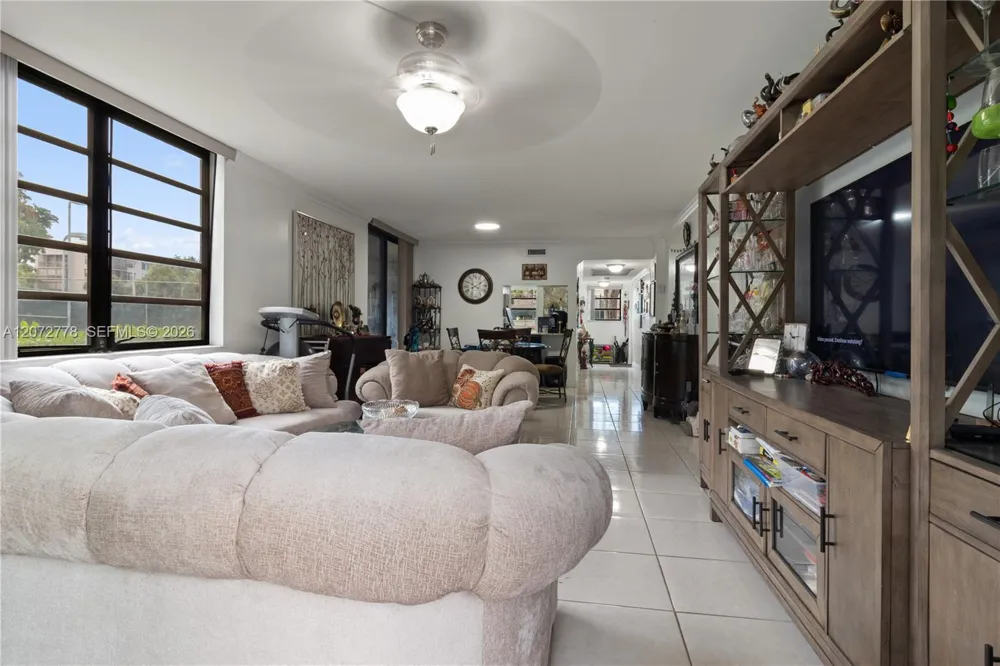 1101 Colony Point Circle ##123 Pembroke Pines, FL 33026