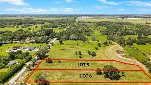 1226 ne 48th Okeechobee, FL 34972