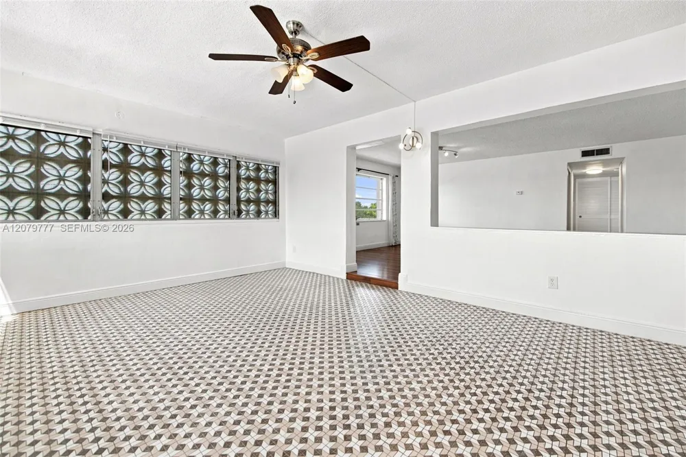 200 NE 12th Ave #1D Hallandale Beach, FL 33009