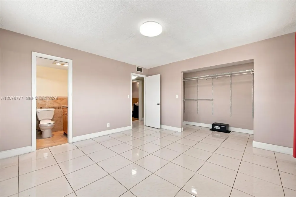 200 NE 12th Ave #1D Hallandale Beach, FL 33009