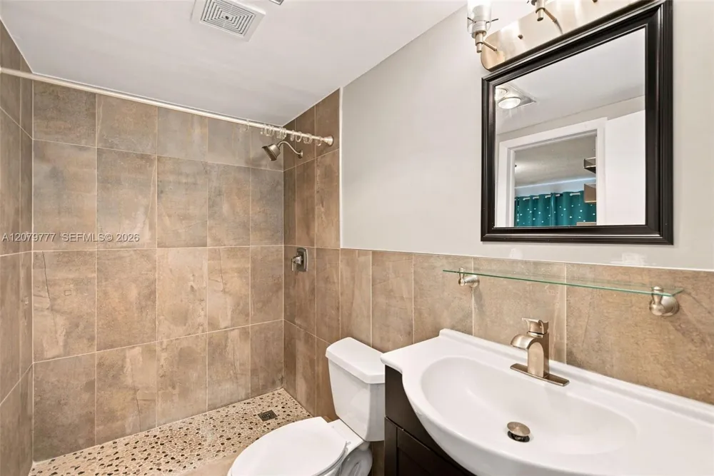200 NE 12th Ave #1D Hallandale Beach, FL 33009
