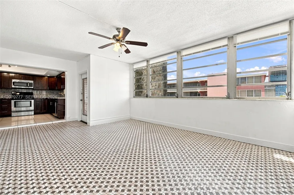 200 NE 12th Ave #1D Hallandale Beach, FL 33009