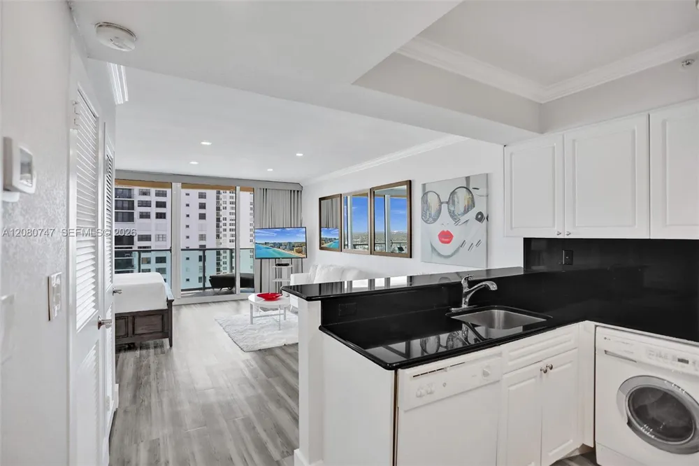 2501 S Ocean Dr #PH37 (available Non 3) Hollywood, FL 33019