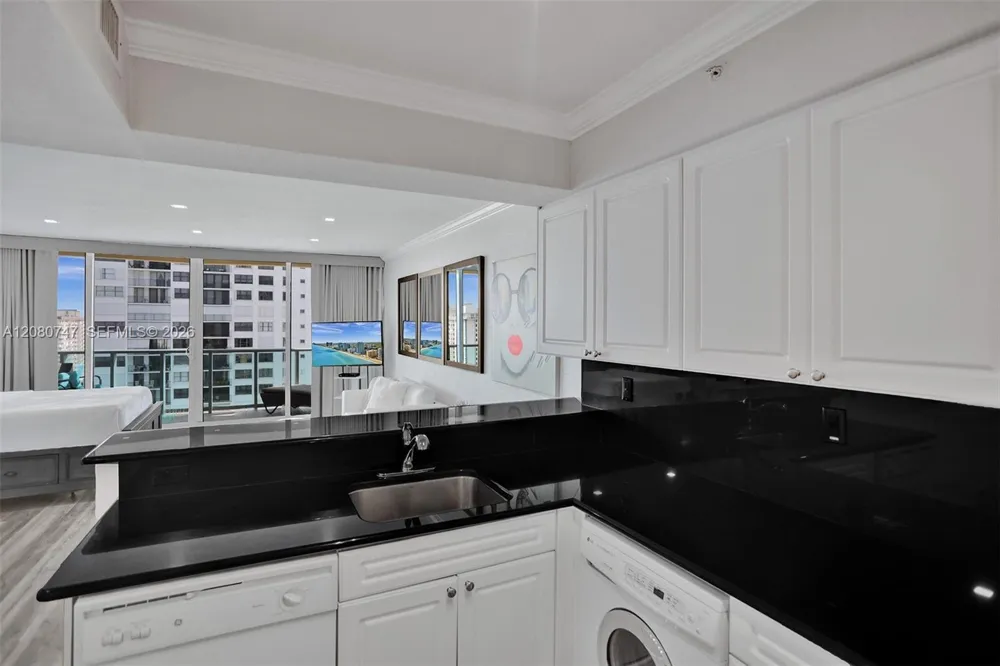 2501 S Ocean Dr #PH37 (available Non 3) Hollywood, FL 33019