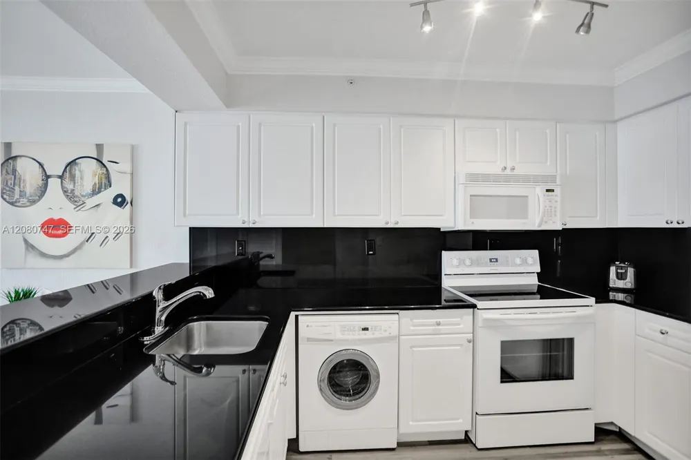 2501 S Ocean Dr #PH37 (available Non 3) Hollywood, FL 33019